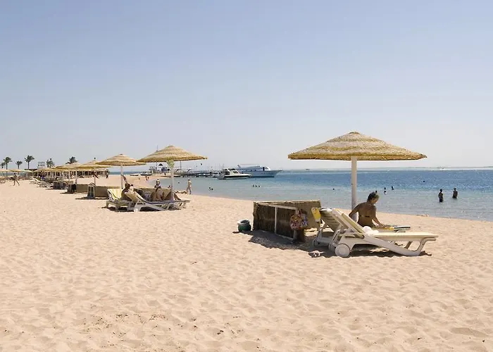 Magawish Swiss Resort 4*