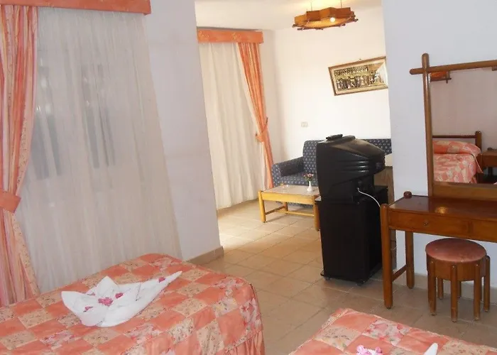 Magawish Swiss Resort 4*